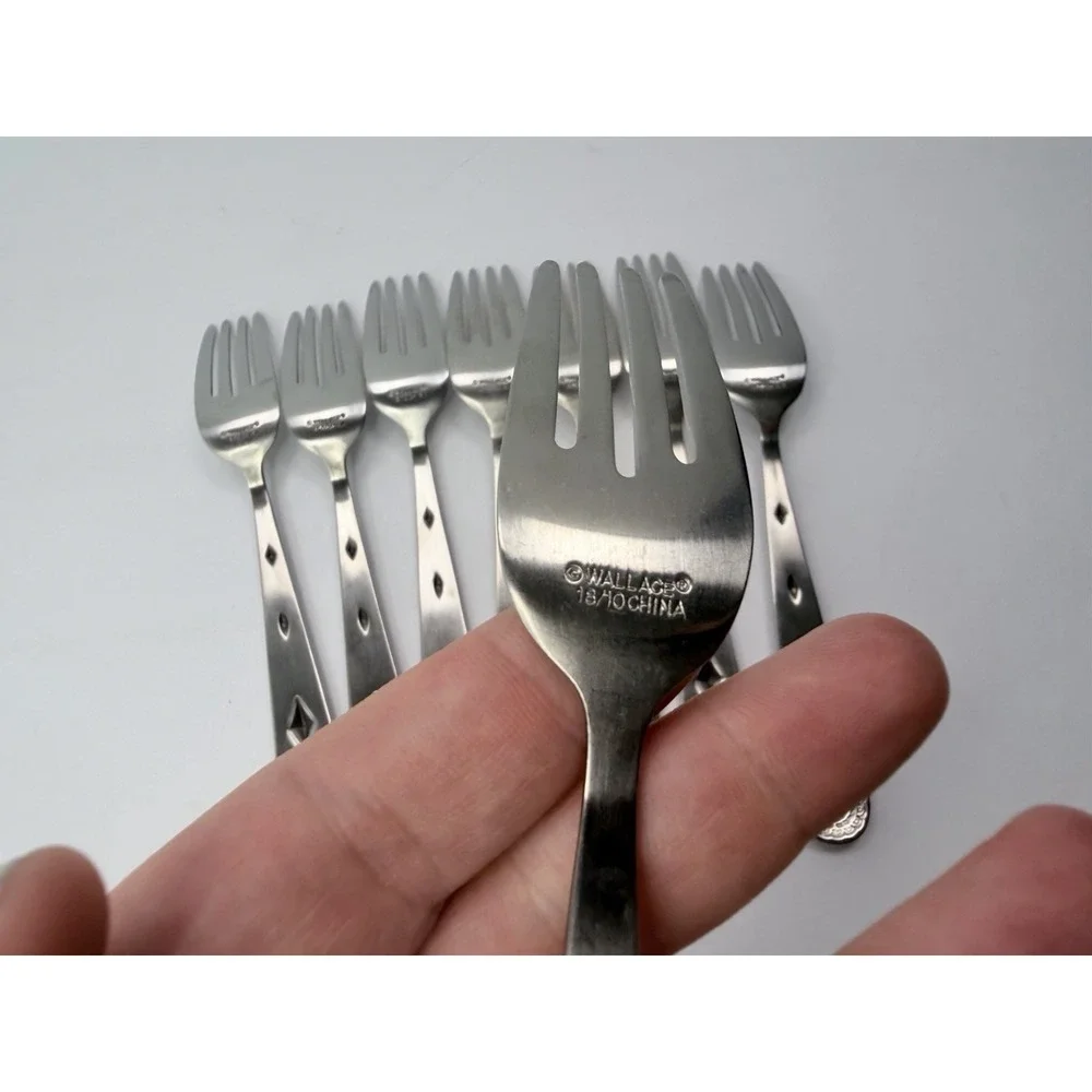 Wallace TAOS Stainless Southwest Motif Satin 8‎ Salad Forks 18/0 China Flatware